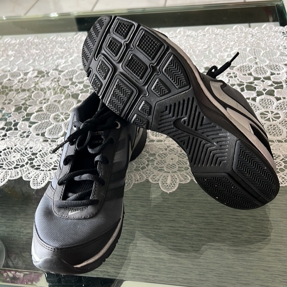 Tenis usados una sola vez - Picture 2 of 2